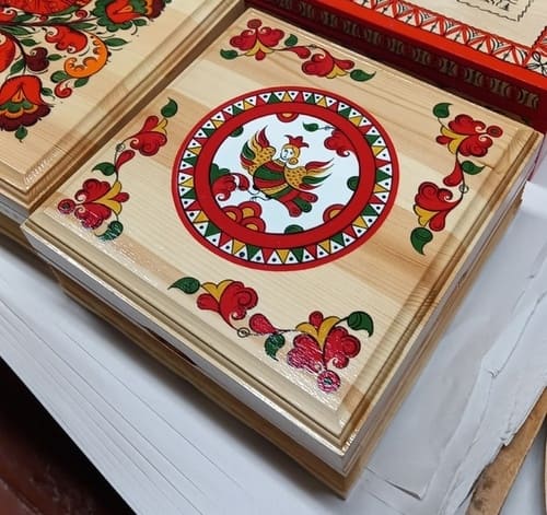 Р 903 Шкатулка. Пермогорская роспись